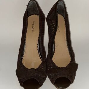 Nine West Brown Suede Wedge Heel with Peek A Boo Toe with Bow Size 8.5